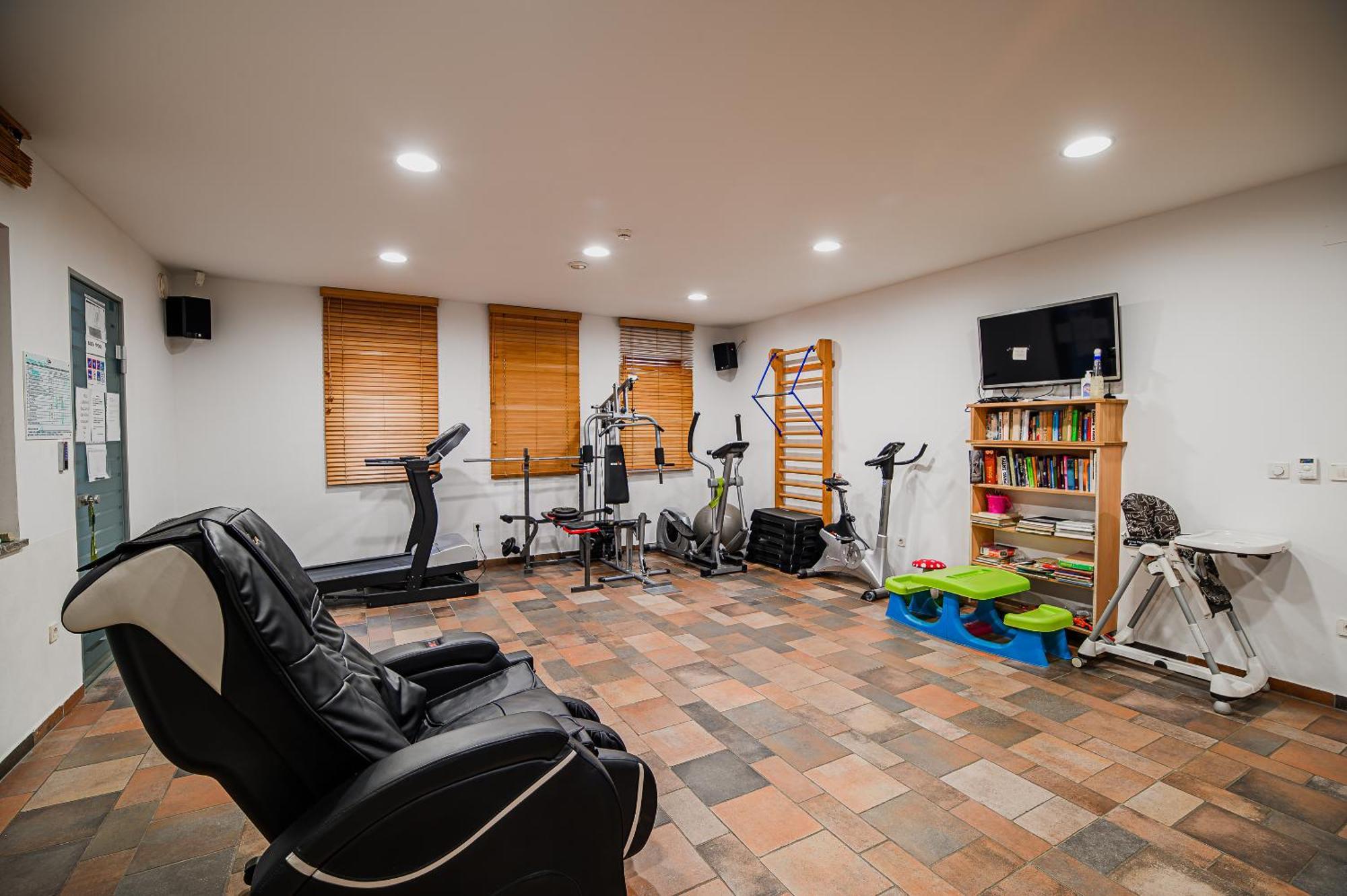 Apartments Maleric With Indoor Pool And Wellness Dragatus Екстер'єр фото