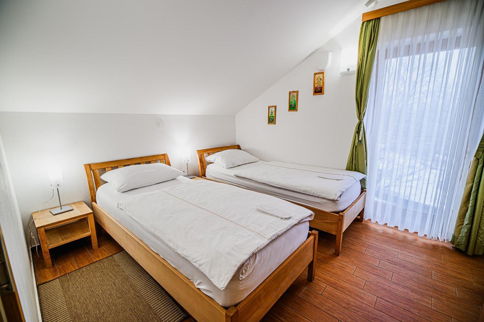 Apartments Maleric With Indoor Pool And Wellness Dragatus Екстер'єр фото