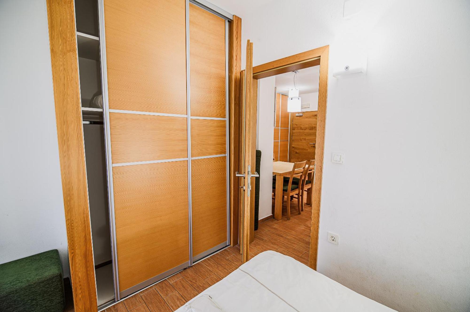 Apartments Maleric With Indoor Pool And Wellness Dragatus Номер фото