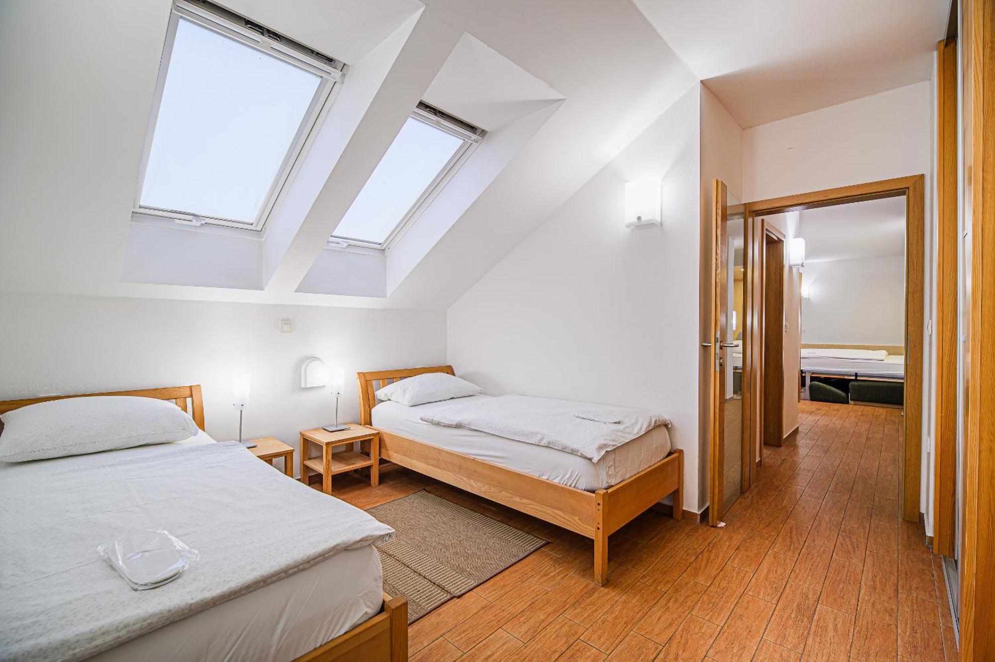 Apartments Maleric With Indoor Pool And Wellness Dragatus Номер фото