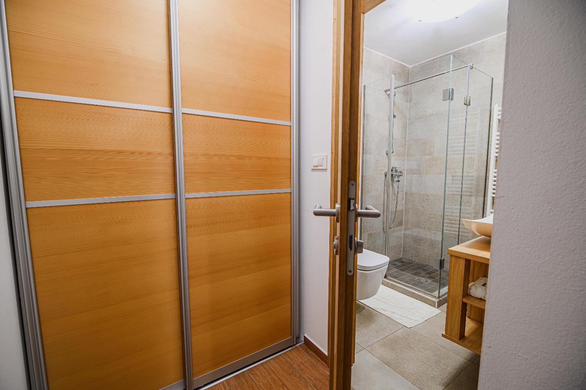 Apartments Maleric With Indoor Pool And Wellness Dragatus Номер фото